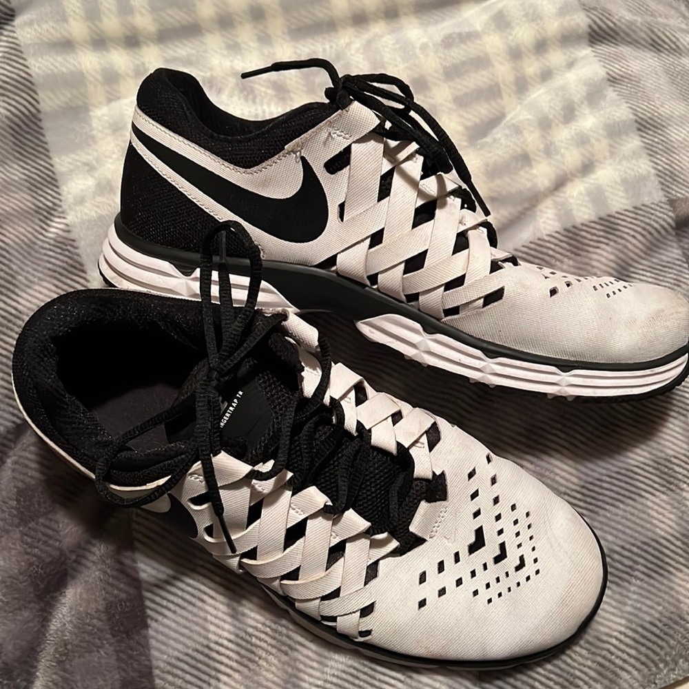Men size 11 Nike Lunar Fingertrap TR sneakers